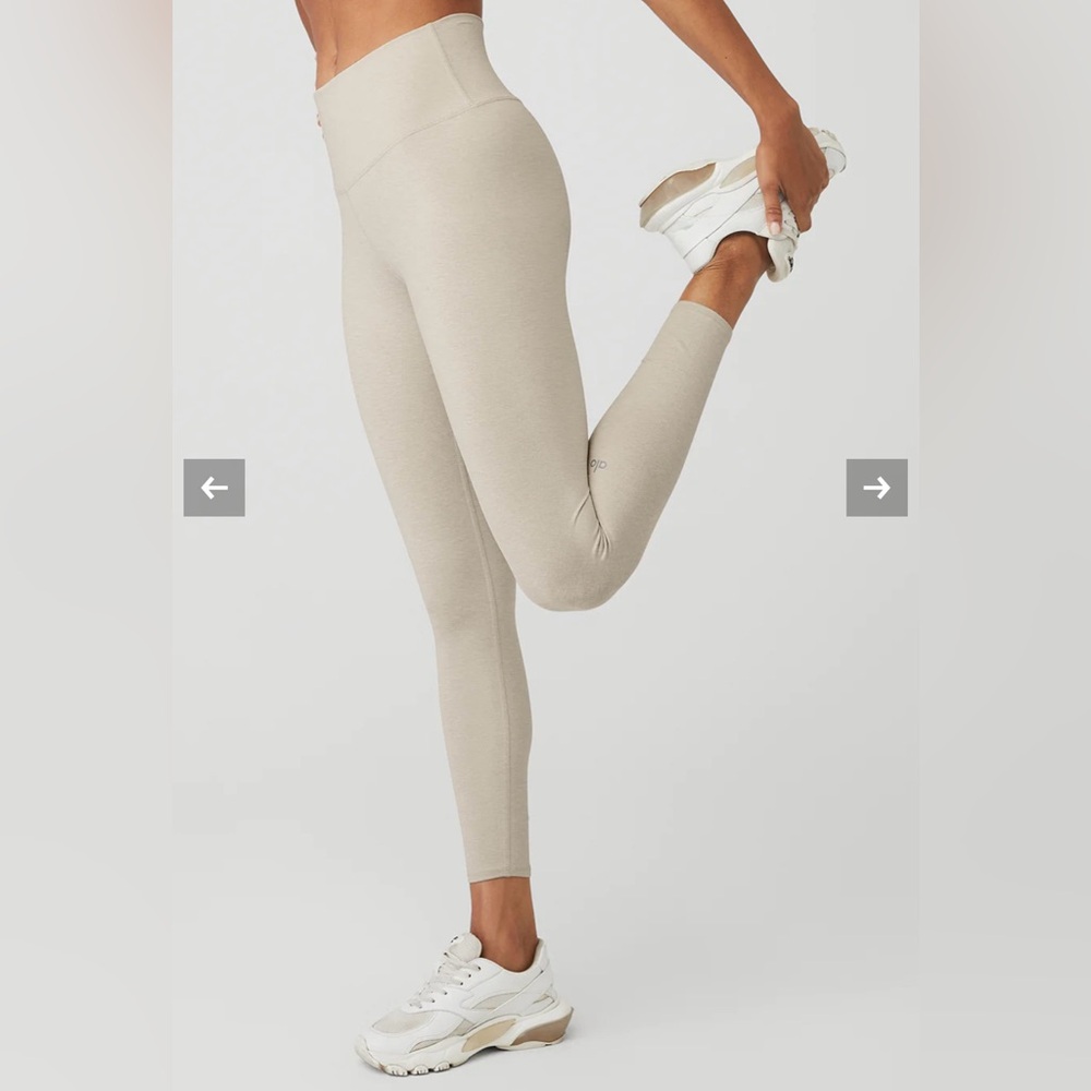 Alo 7/8 High waist airbrush legging. Size Large. NWT.